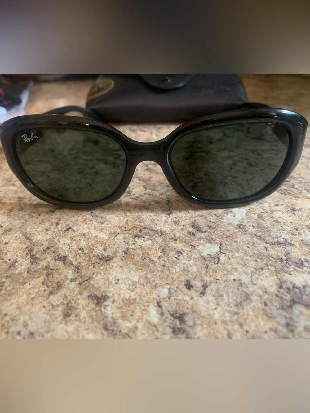 Ray-Ban Women's Black Frame Sunglasses with Dark Green Lenses - Picture 3 of 6